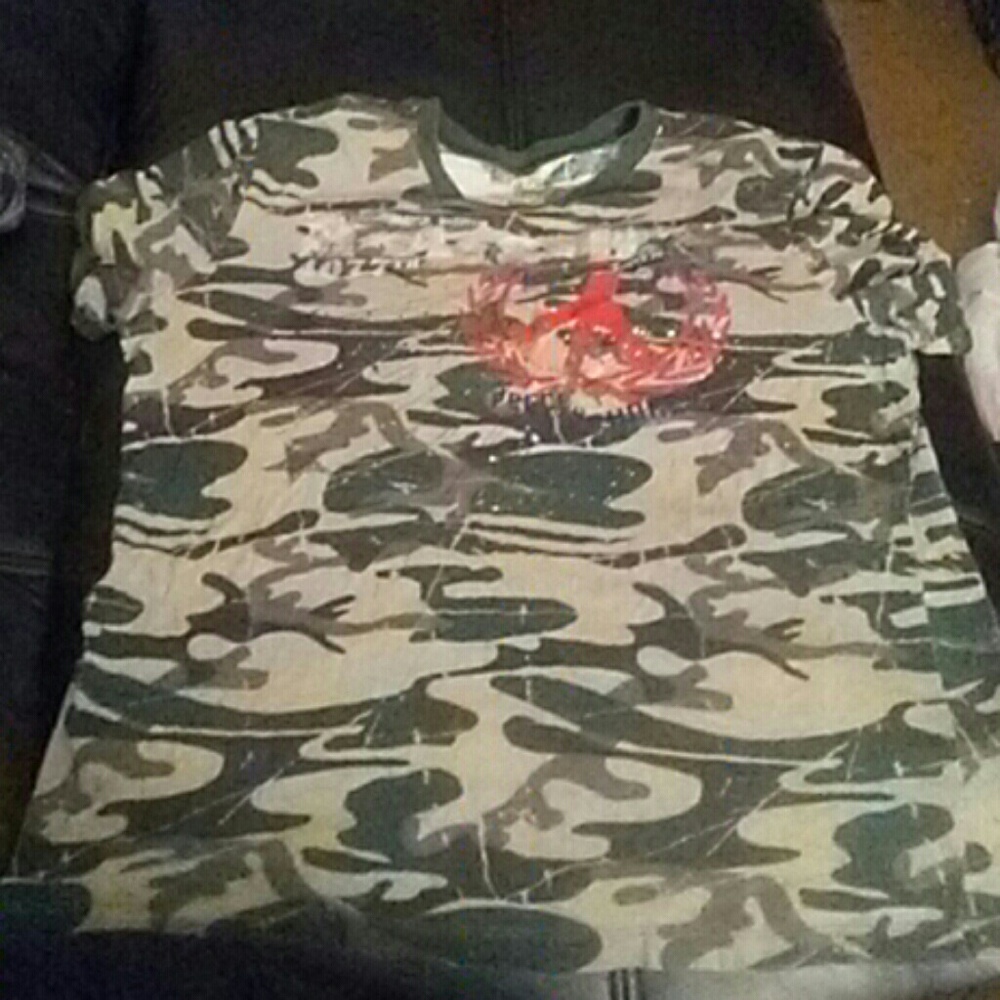 M*a*s*h  camo tee shirt